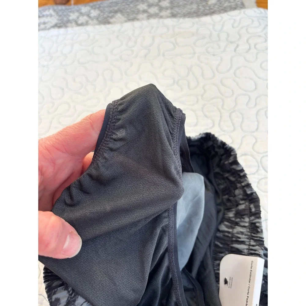 Nike One Dri-FIT Kids Size Medium Training‎ Shorts Grey Black Abstract